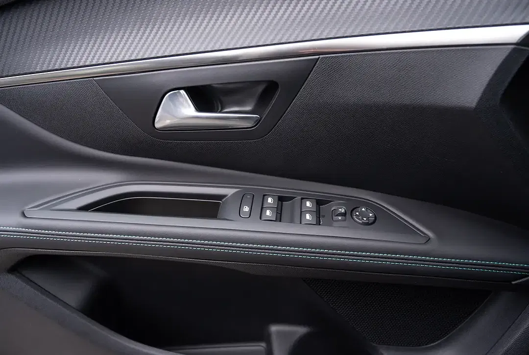 Peugeot 5008 - Thumbnail 13