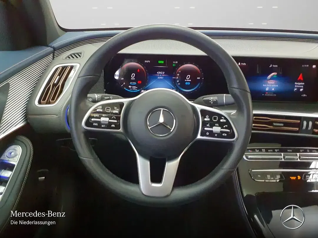 Mercedes-Benz EQC 400 - Thumbnail 13