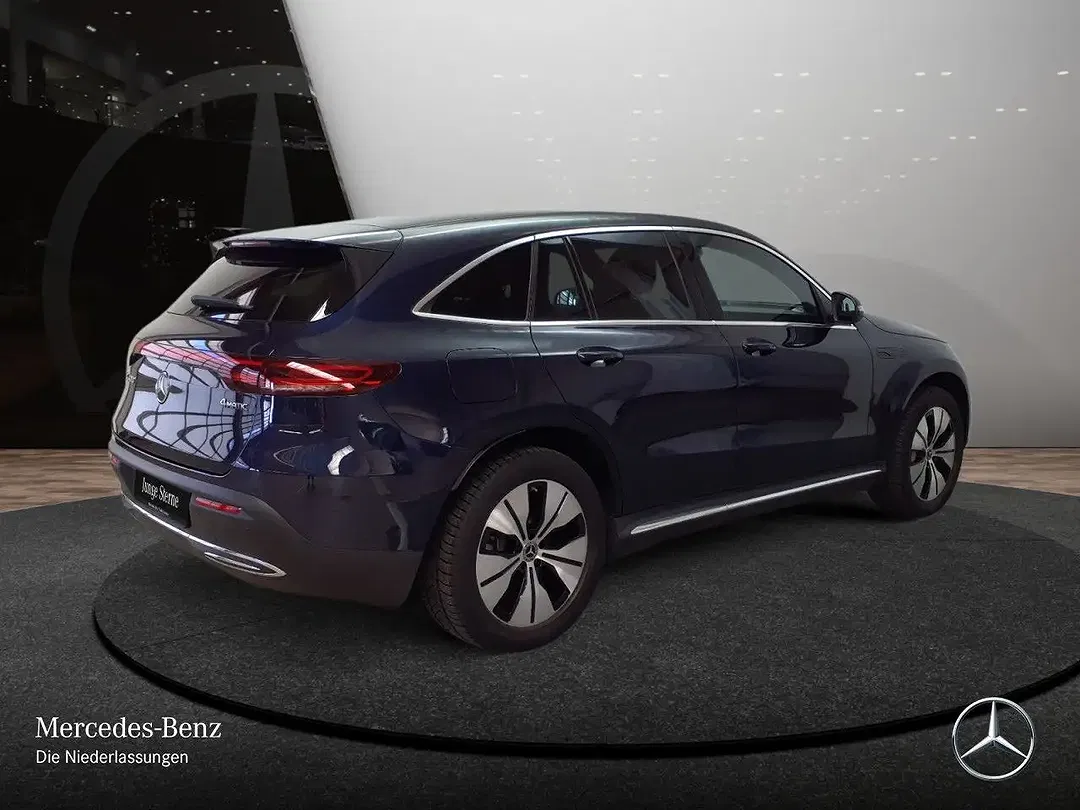 Mercedes-Benz EQC 400 - Thumbnail 7