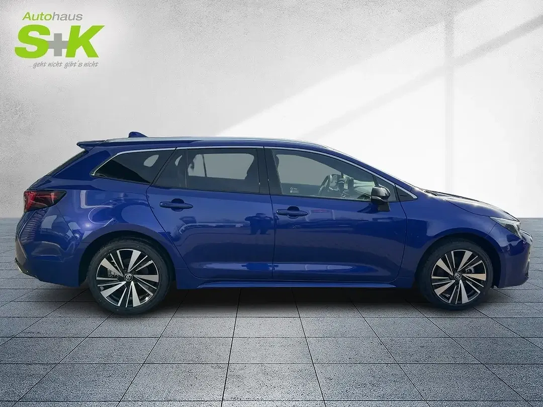 Toyota Corolla - Thumbnail 5