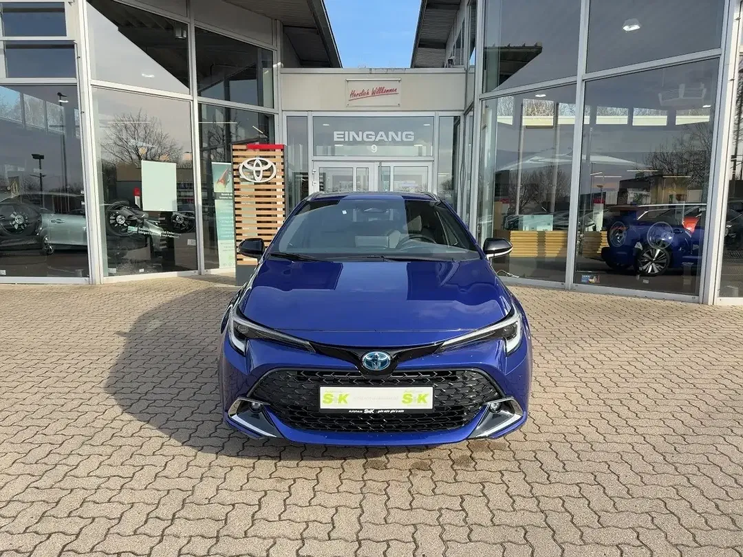 Toyota Corolla - Thumbnail 6