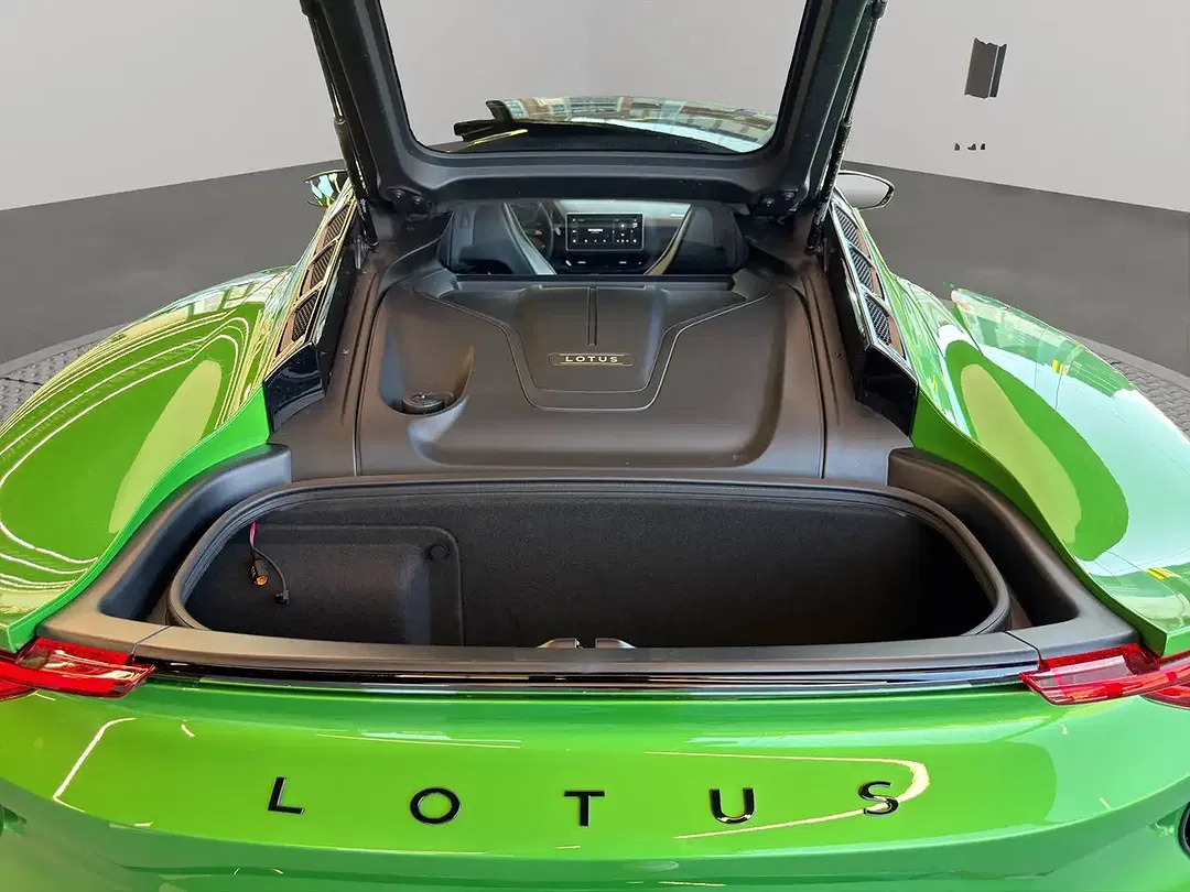 Lotus Emira - Thumbnail 15