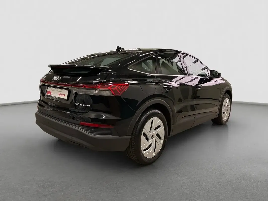 Audi Q4 e-tron - Thumbnail 4