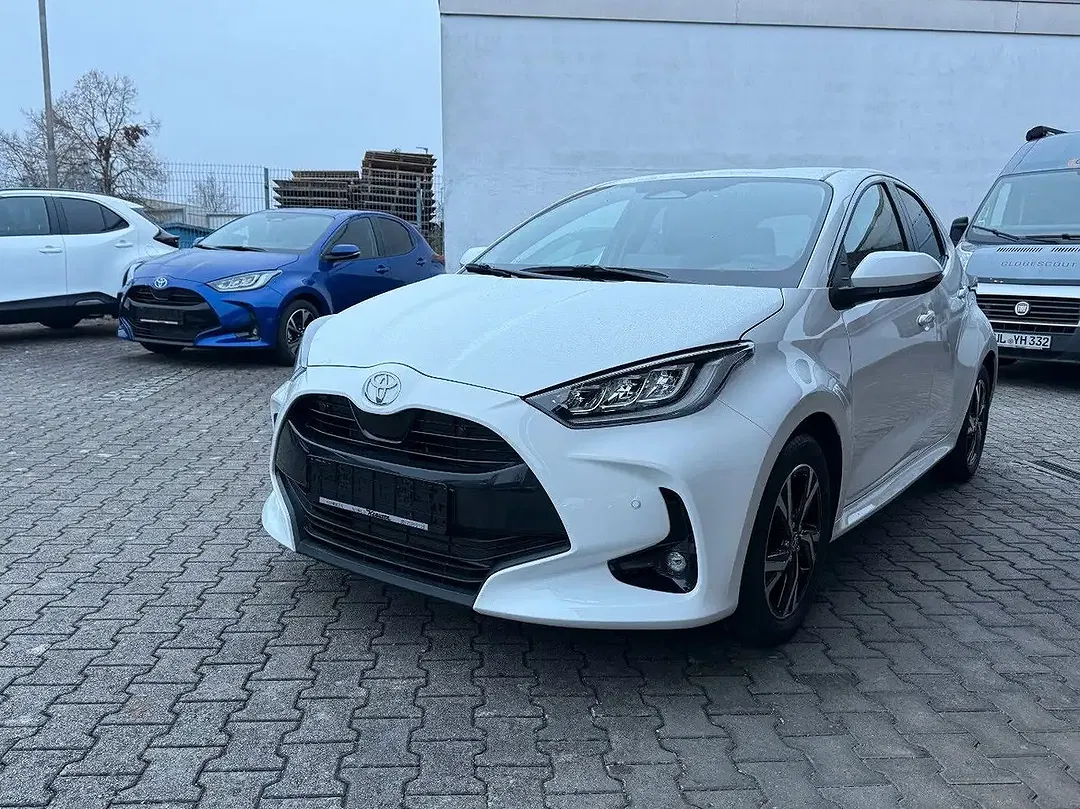 Toyota Yaris - Thumbnail 14