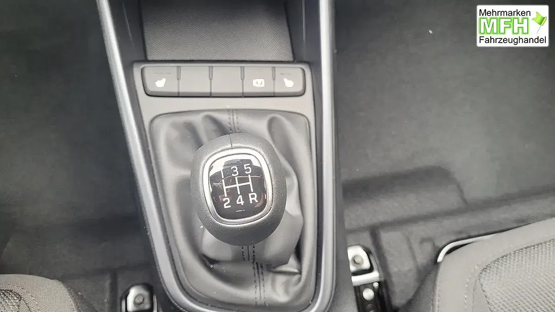 Hyundai i20 - Thumbnail 11