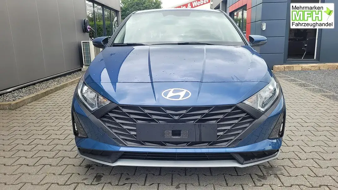 Hyundai i20 - Thumbnail 2