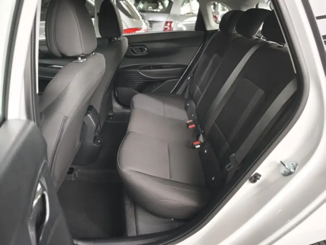 Hyundai i20 - Thumbnail 11