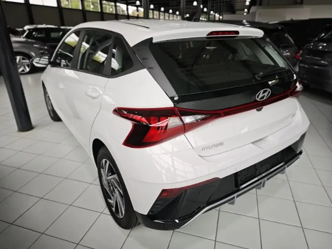 Hyundai i20 - Thumbnail 3