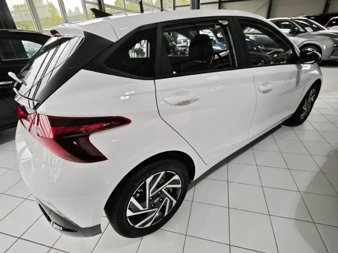 Hyundai i20 - Thumbnail 4