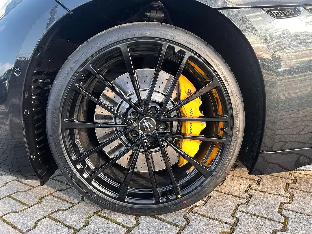 Maserati GranCabrio - Thumbnail 2