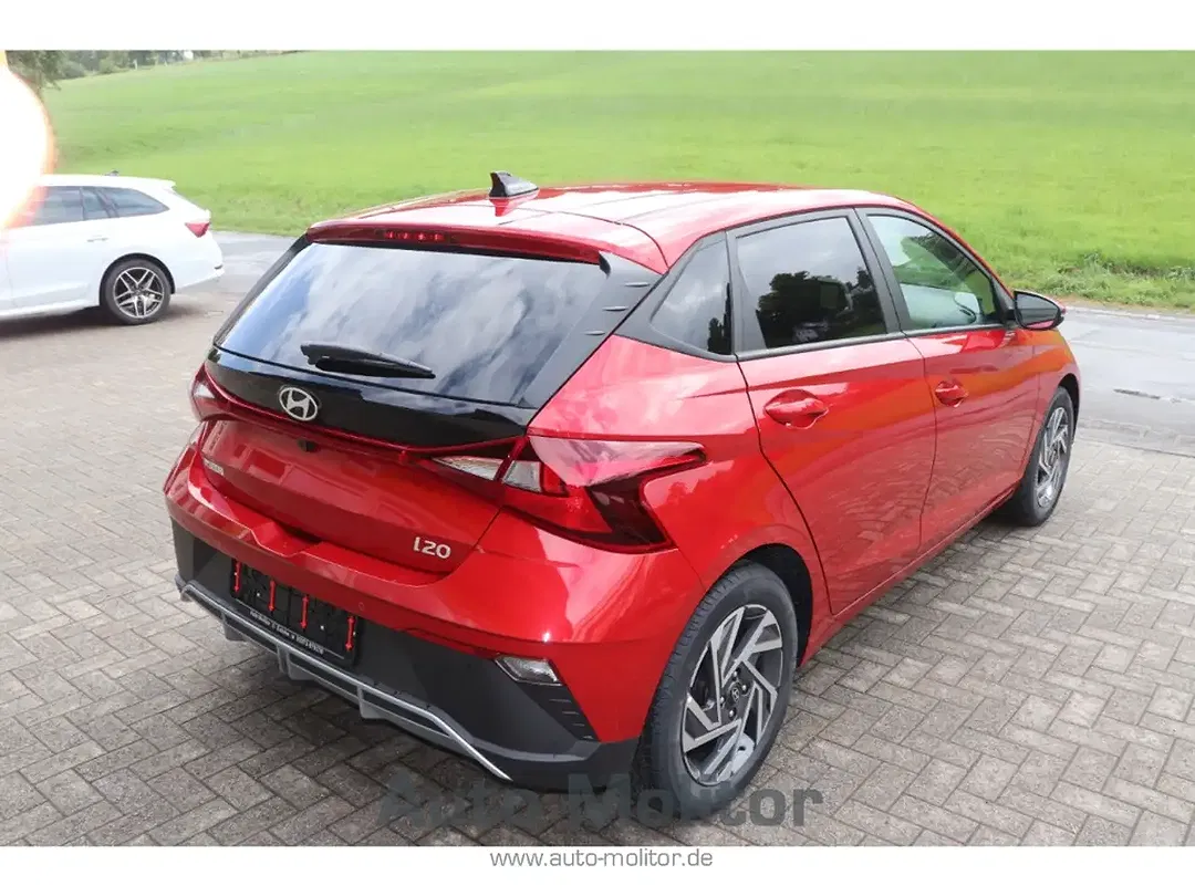 Hyundai i20 - Thumbnail 2