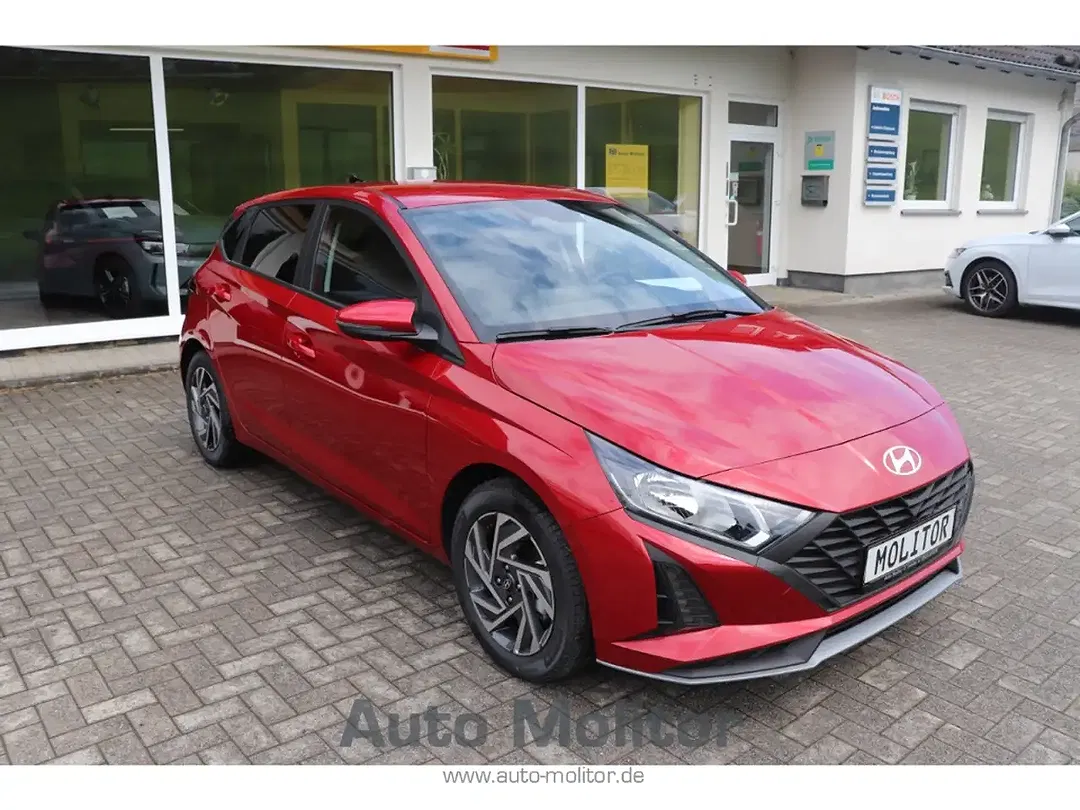 Hyundai i20 - Thumbnail 3