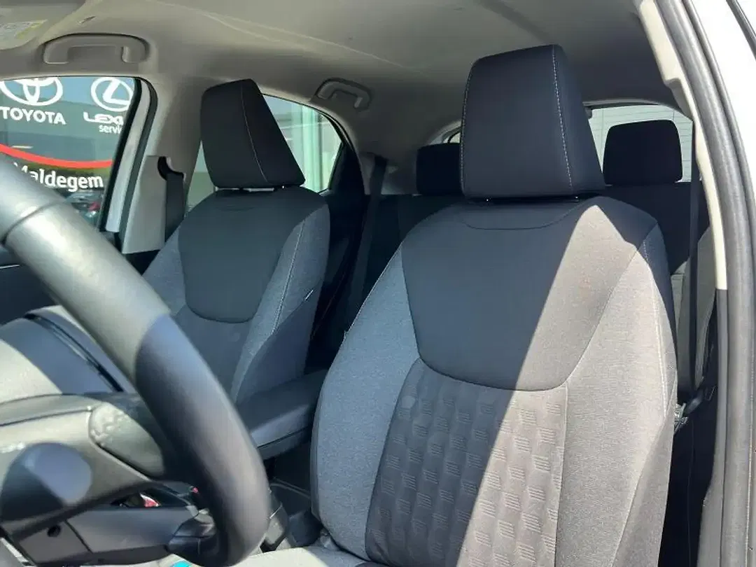 Toyota Yaris - Thumbnail 8
