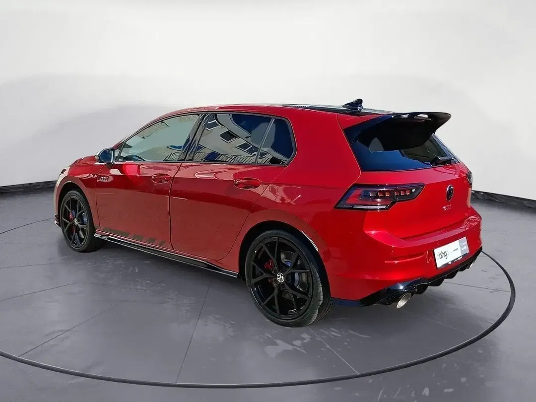 Volkswagen Golf GTI - Thumbnail 3