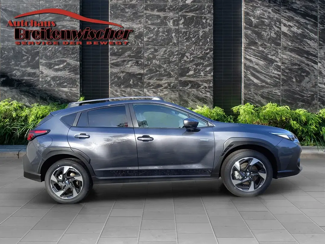 Subaru Crosstrek - Thumbnail 3