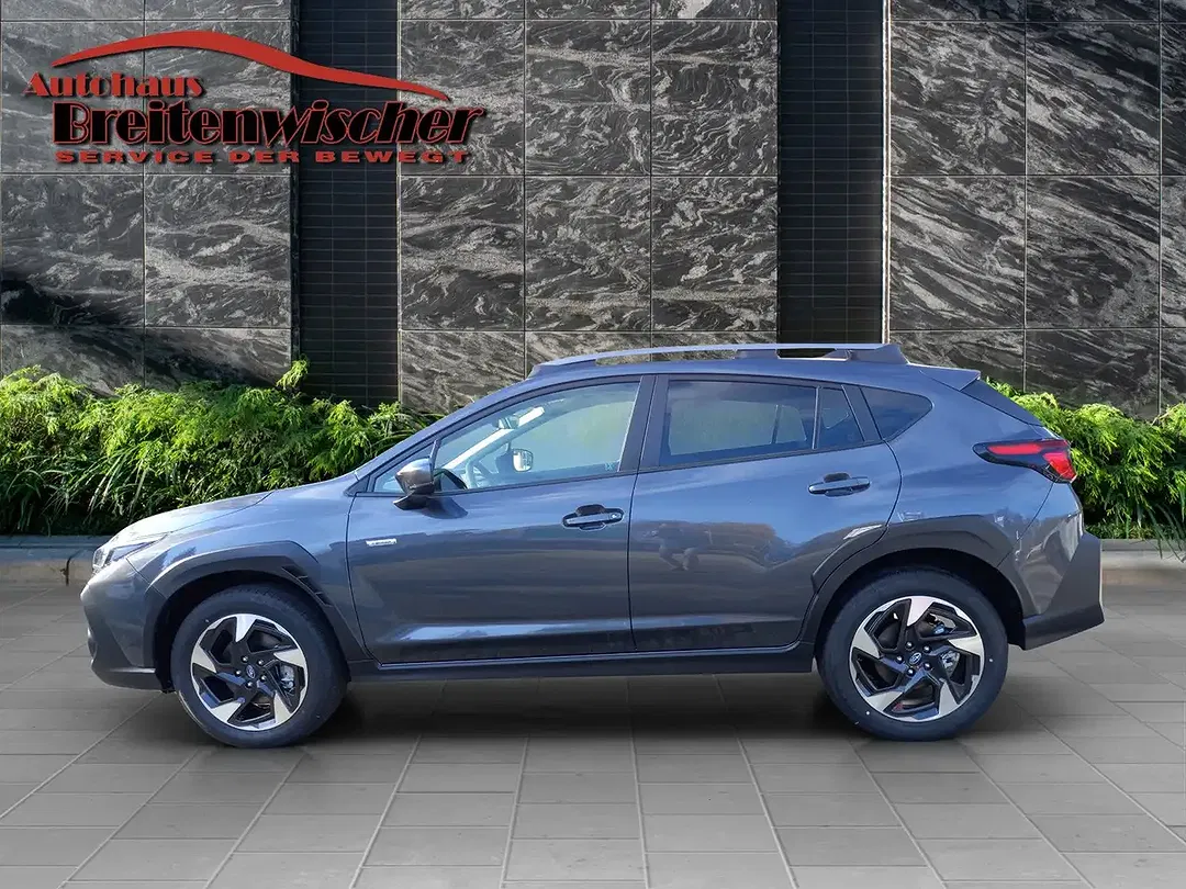 Subaru Crosstrek - Thumbnail 4