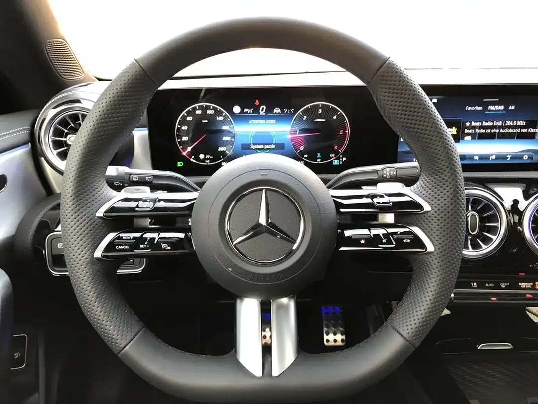 Mercedes-Benz CLA 220 - Thumbnail 10