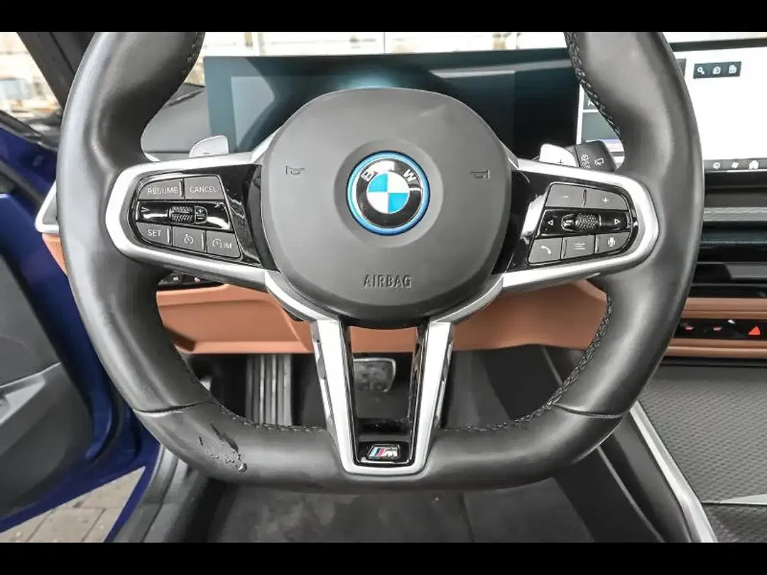 BMW 330 - Thumbnail 9