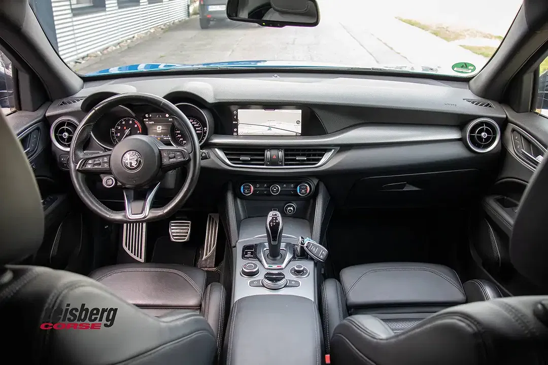 Alfa Romeo Stelvio - Thumbnail 15