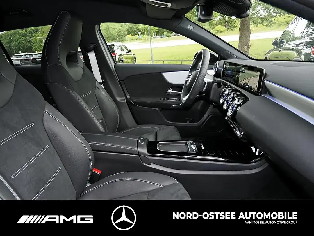 Mercedes-Benz A 200 - Thumbnail 11