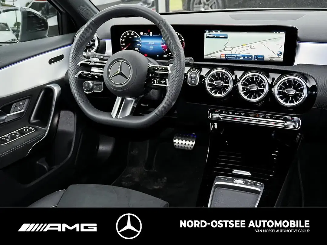 Mercedes-Benz A 200 - Thumbnail 9