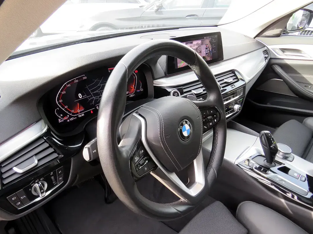 BMW 520 - Thumbnail 13