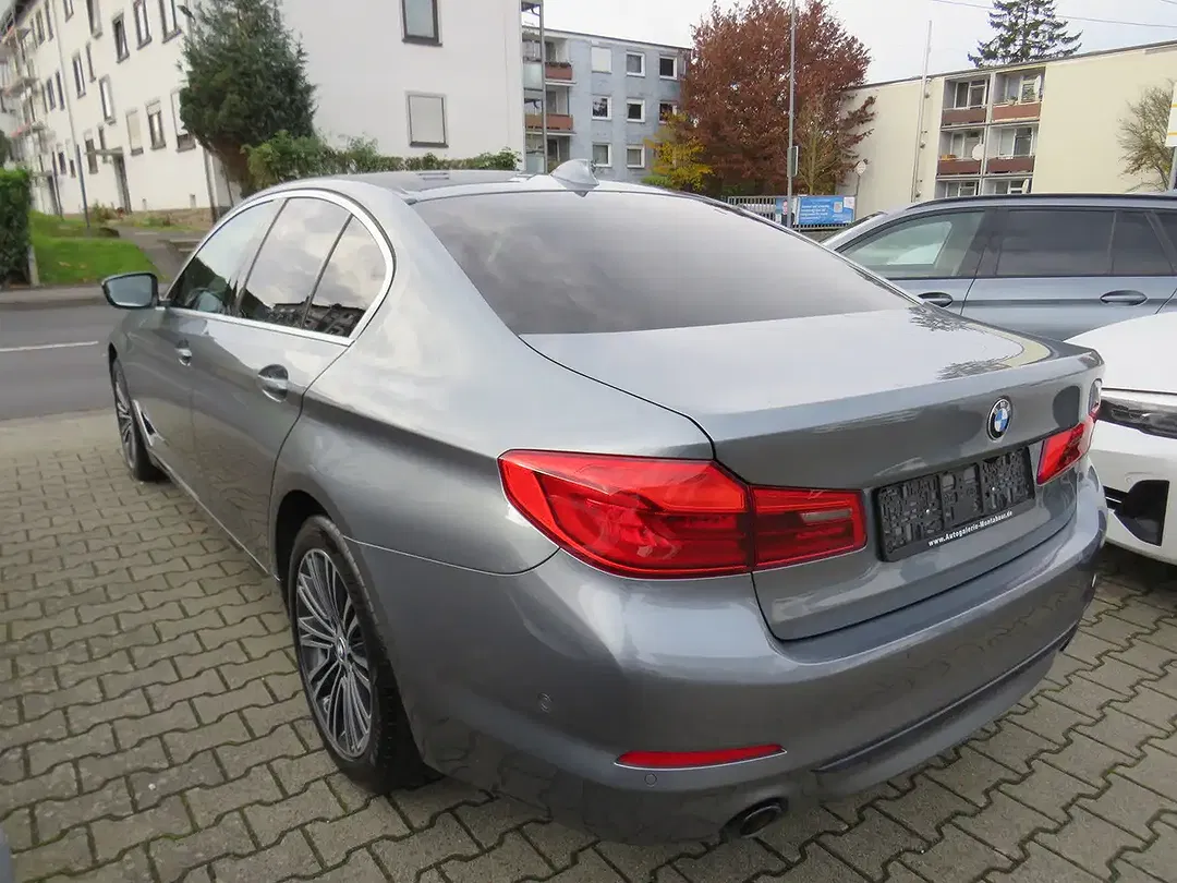 BMW 520 - Thumbnail 4