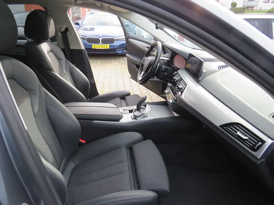 BMW 520 - Thumbnail 9