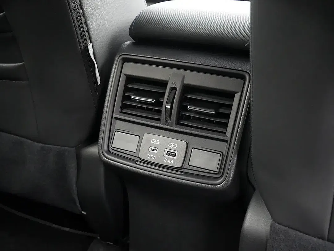 Subaru Forester - Thumbnail 11