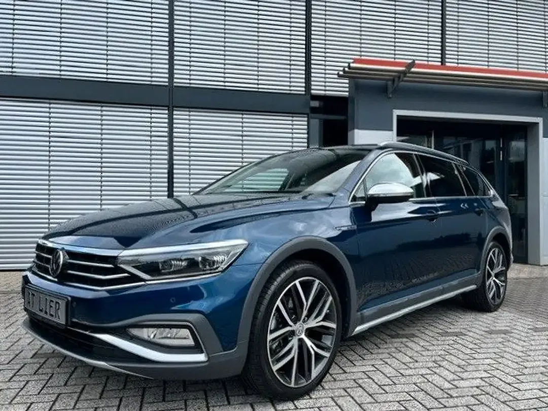 Volkswagen Passat Alltrack - Thumbnail 1