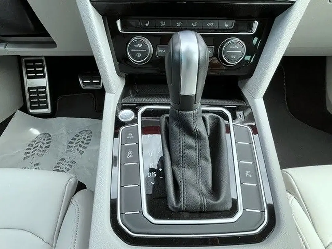 Volkswagen Passat Alltrack - Thumbnail 14