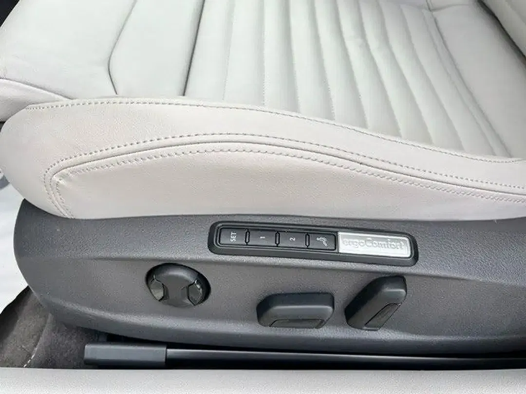 Volkswagen Passat Alltrack - Thumbnail 9