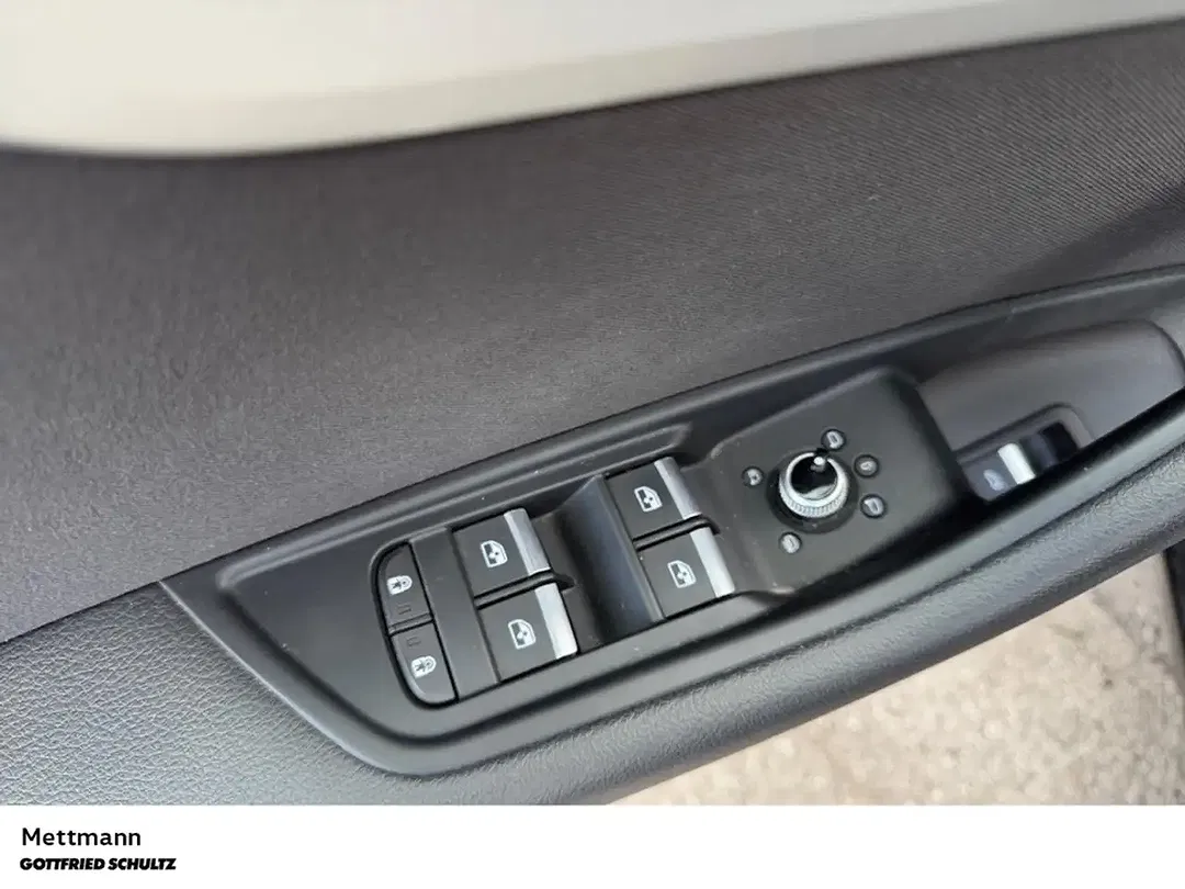 Audi A4 - Thumbnail 11