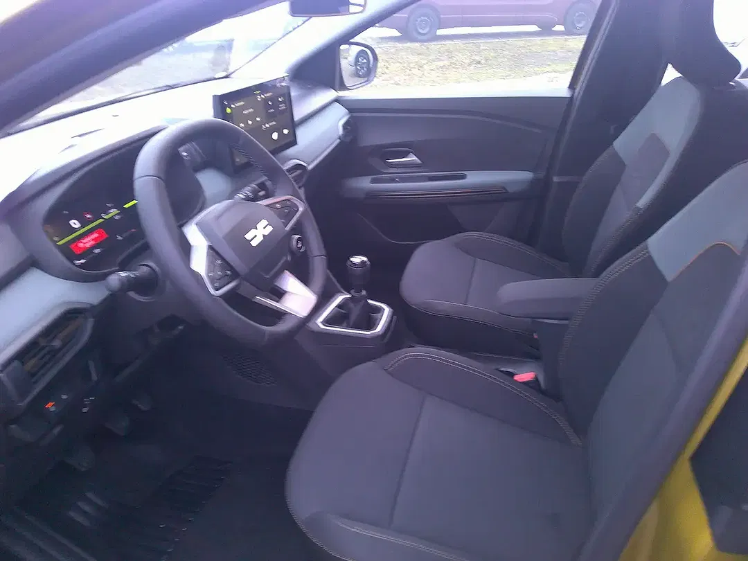 Dacia Sandero - Thumbnail 9