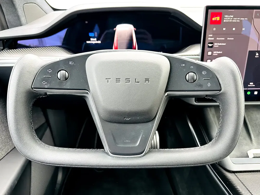 Tesla Model X - Thumbnail 14