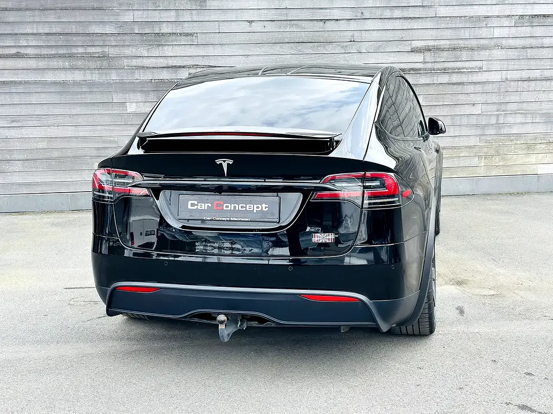 Tesla Model X - Thumbnail 5