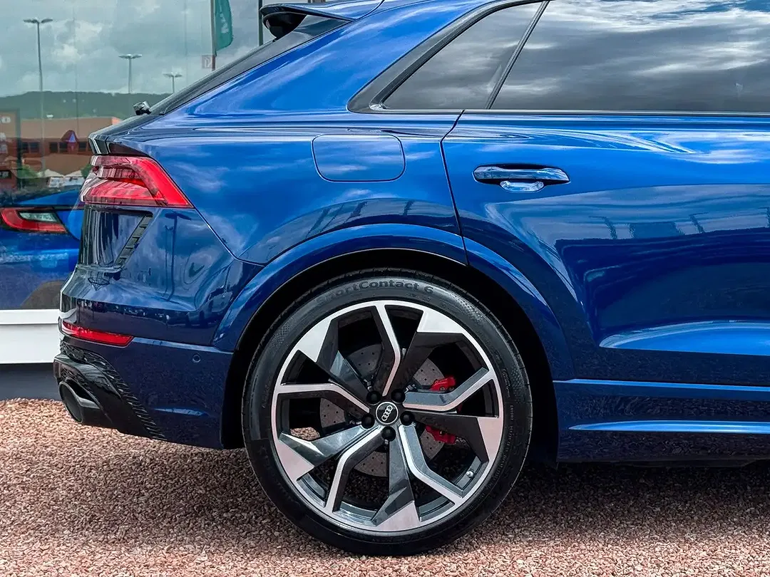 Audi RS Q8 - Thumbnail 15