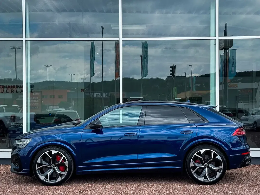 Audi RS Q8 - Thumbnail 5