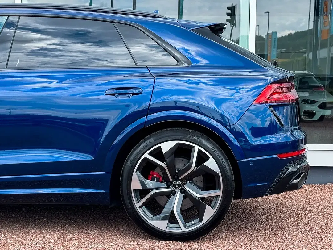 Audi RS Q8 - Thumbnail 7