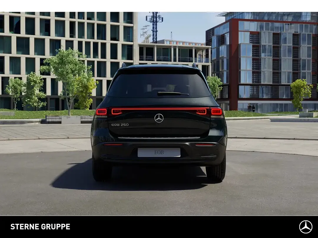 Mercedes-Benz EQB 250 - Thumbnail 9