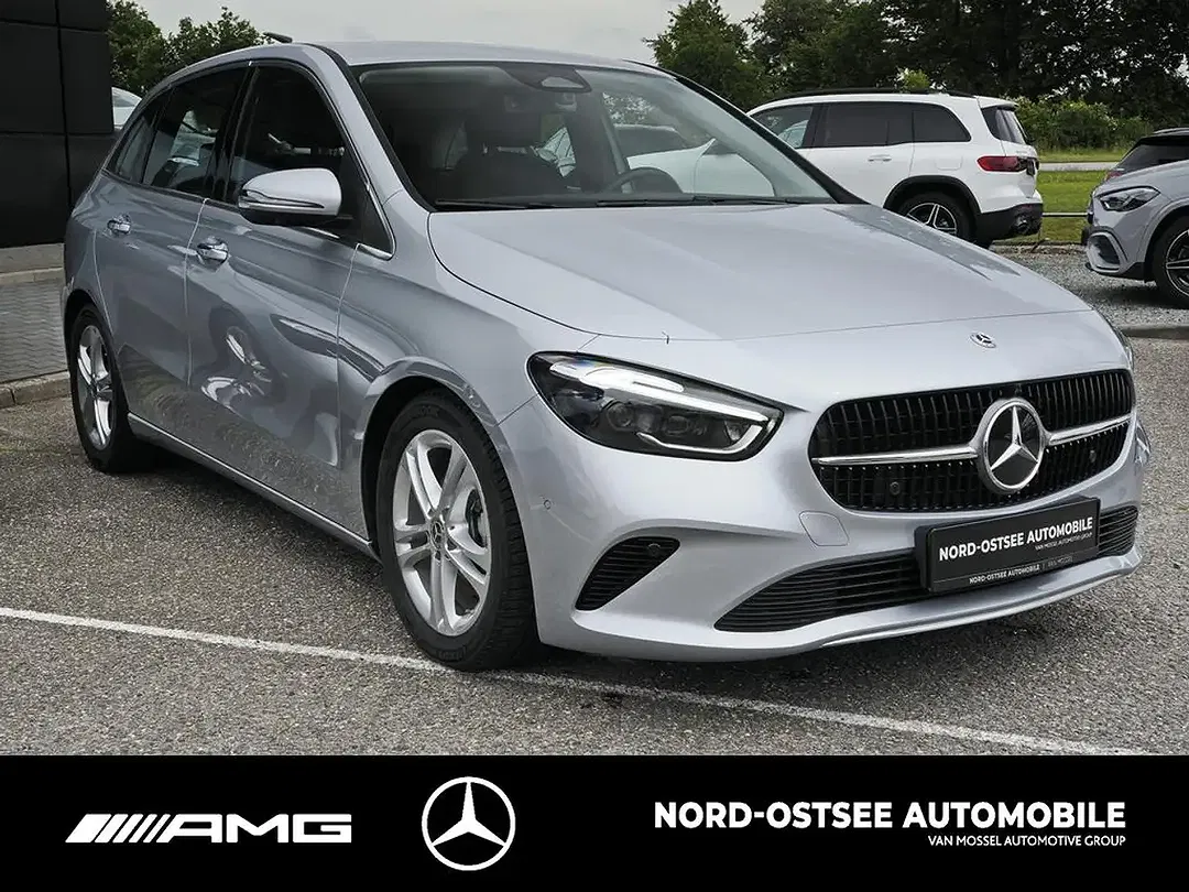 Mercedes-Benz B 200 - Thumbnail 3