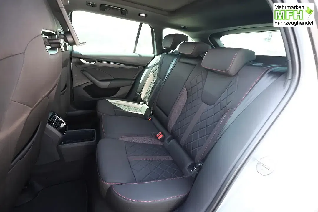 Skoda Octavia - Thumbnail 9