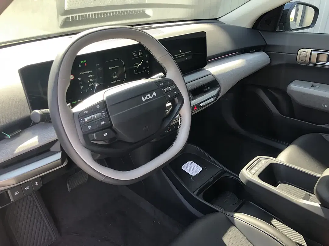 Kia EV4 - Thumbnail 6