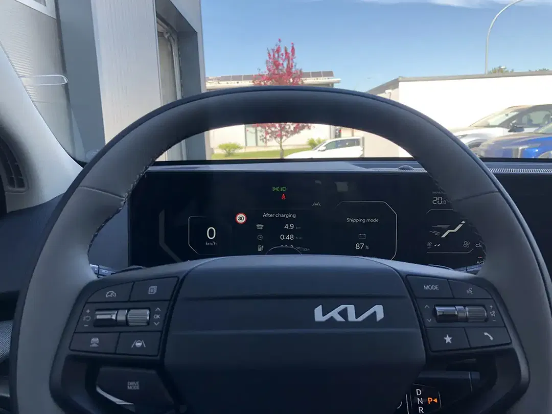 Kia EV4 - Thumbnail 9