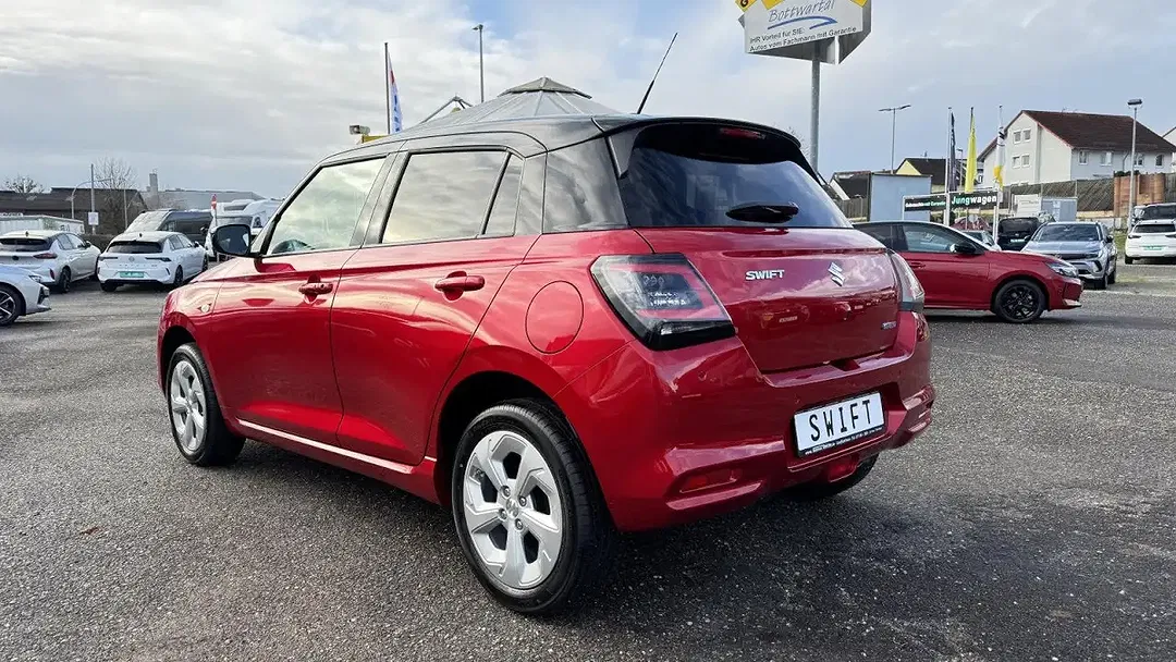 Suzuki Swift - Thumbnail 3