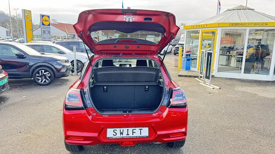 Suzuki Swift - Thumbnail 5