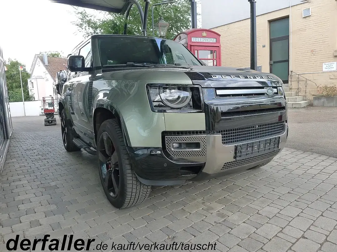 Land Rover Defender 90 X-Dynamic