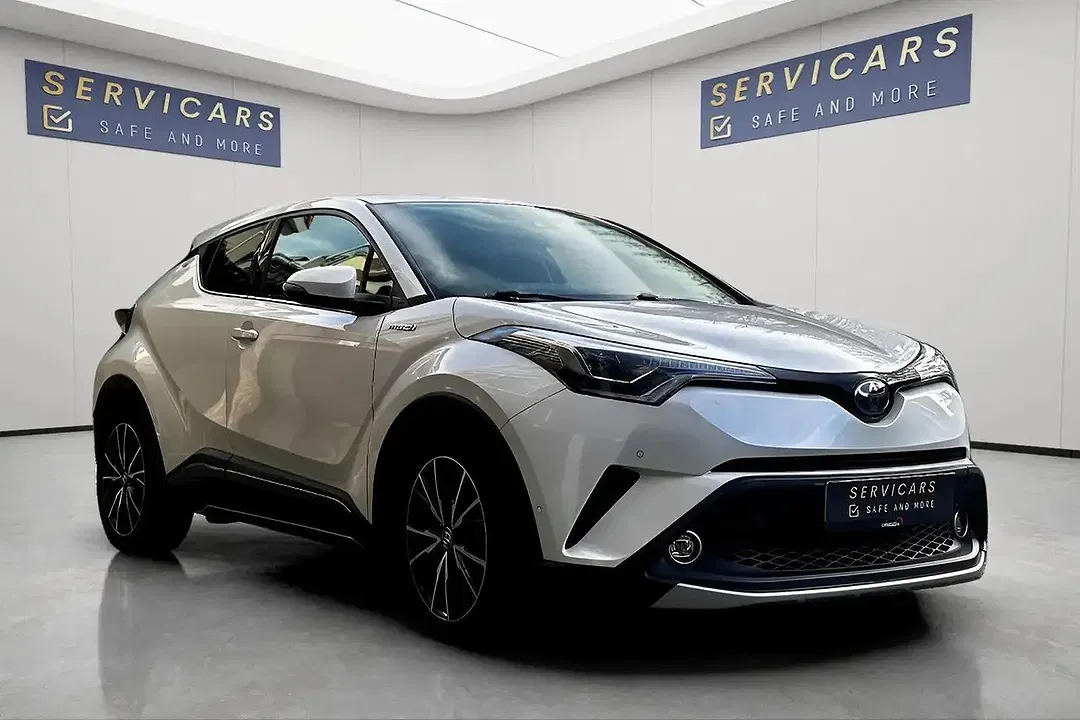 Toyota C-HR - Thumbnail 2