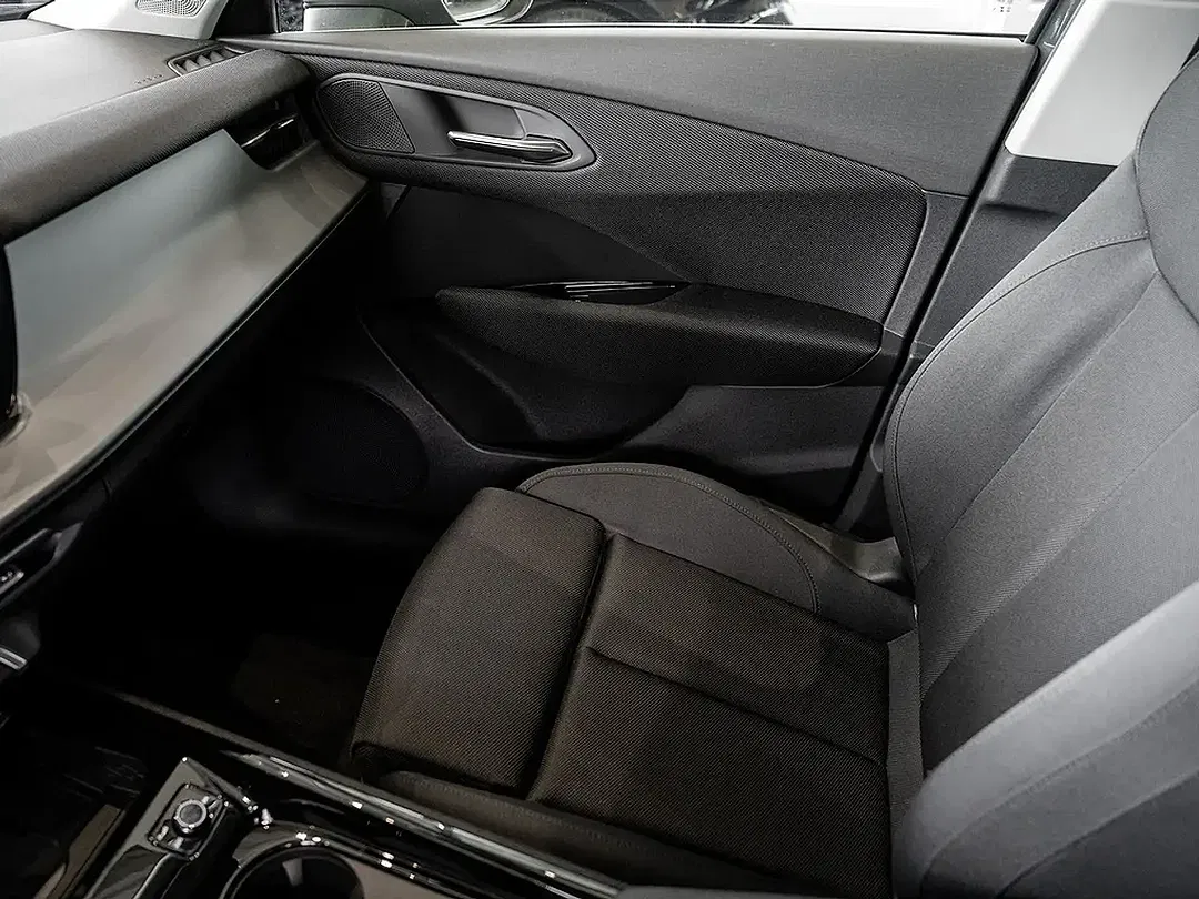 Audi Q3 - Thumbnail 10