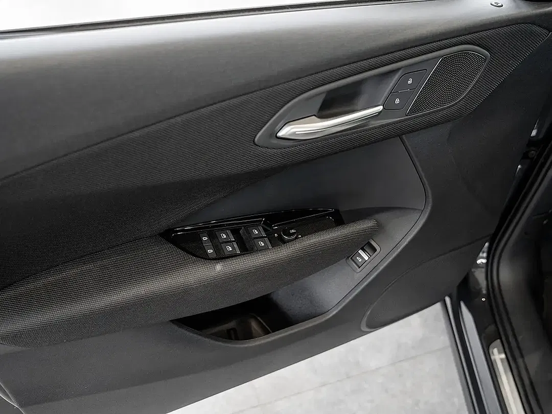 Audi Q3 - Thumbnail 13